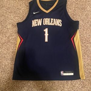 Zion Williamson Nike SWINGMAN jersey.  Youth Large